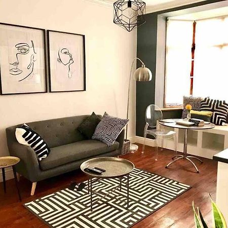 1-Bedroom Sea Point Gem - Perfect Location! ケープタウン エクステリア 写真