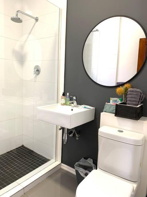 1-Bedroom Sea Point Gem - Perfect Location! ケープタウン エクステリア 写真