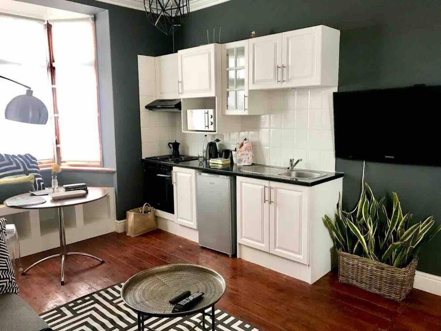1-Bedroom Sea Point Gem - Perfect Location! ケープタウン エクステリア 写真
